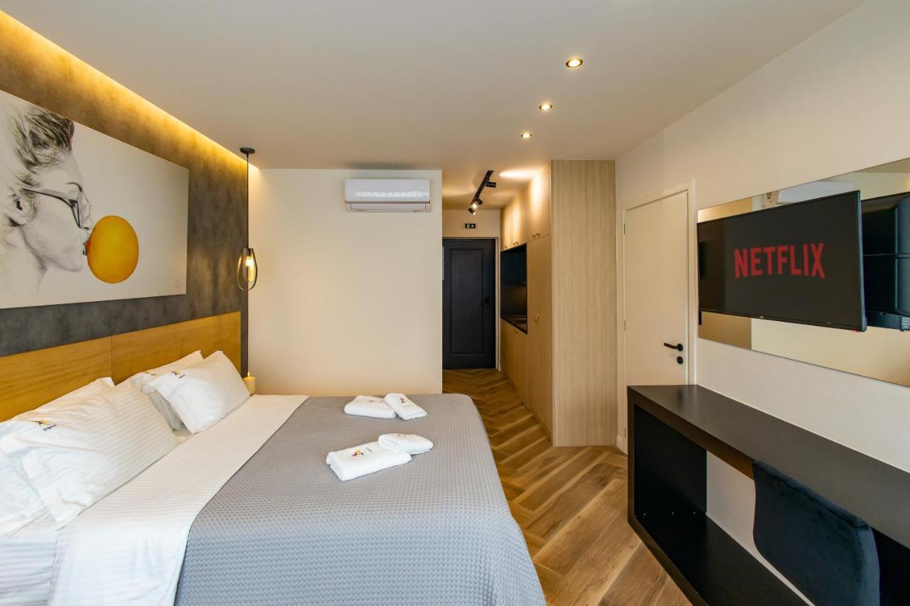 Апартаменти Triple A - 3 Squares - Free Parking! Афіни Екстер'єр фото